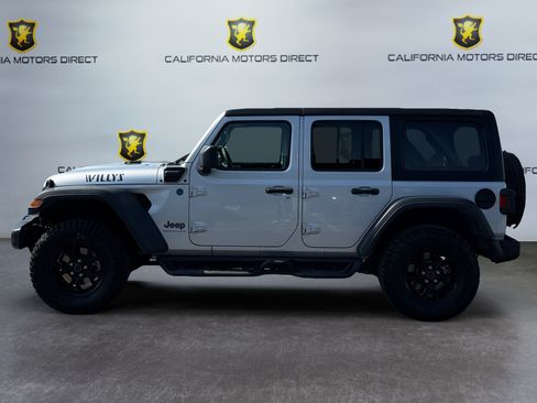 Used 2024 Jeep Wrangler Unlimited AWD/4WD image 2