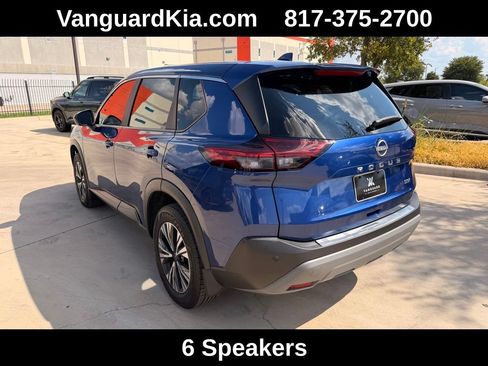 Used 2023 Nissan Rogue SV FWD image 2