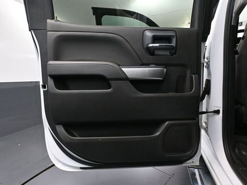 Used 2018 Chevrolet Silverado 1500 LT w/ All Star Edition image 37