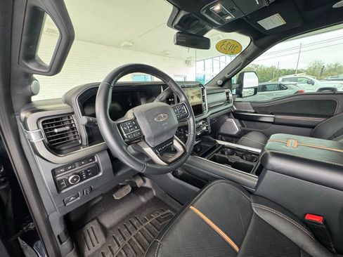 Used 2023 Ford F250 Platinum image 14