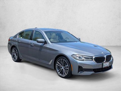 Used 2021 BMW 530e w/ Parking Assistance Package RWD image 4