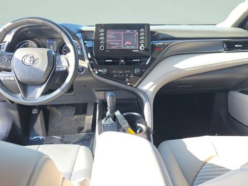 Used 2023 Toyota Camry SE w/ Convenience Package FWD image 10