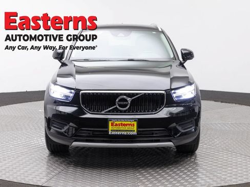 Used 2019 Volvo XC40 T5 Momentum AWD/4WD image 2