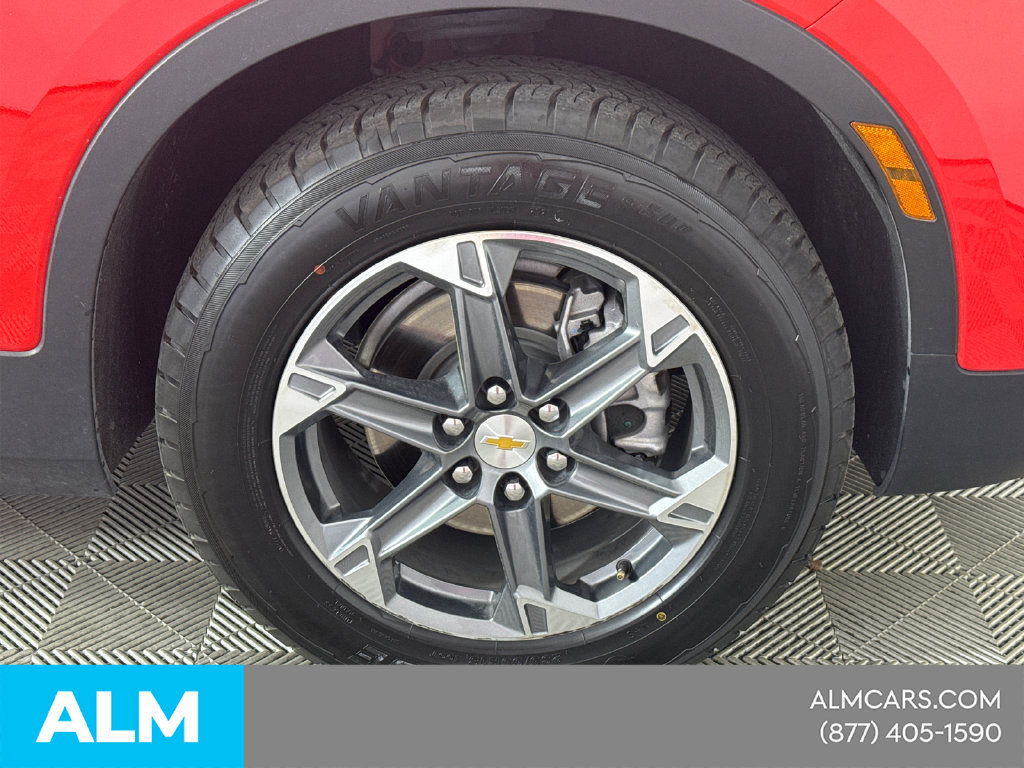 Used 2025 Chevrolet Blazer LT FWD image 15