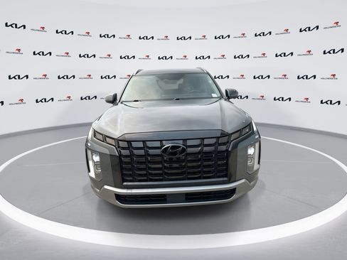 Used 2024 Hyundai Palisade SEL FWD image 3