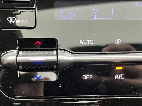 Used 2024 Kia Carnival SX Prestige FWD image 7
