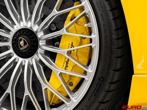 Used 2018 Lamborghini Aventador S AWD/4WD image 25