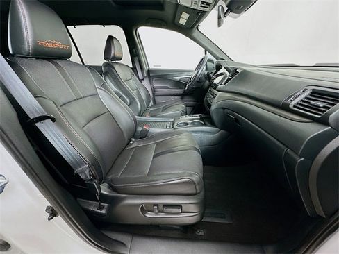 Certified 2022 Honda Passport TrailSport image 6