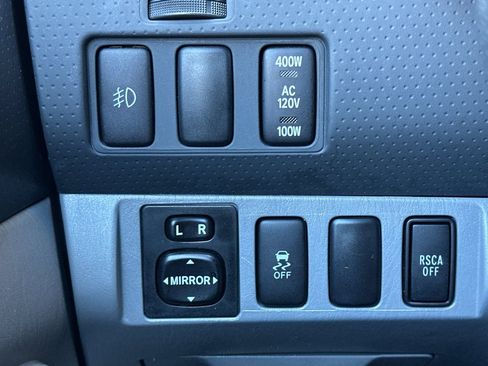 Used 2014 Toyota Tacoma 4x4 Double Cab w/ Limited Package image 29