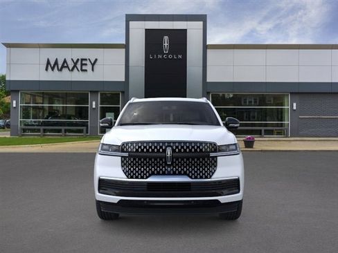 New 2026 Lincoln Navigator Reserve AWD/4WD image 29