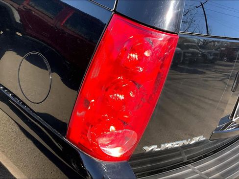 Used 2013 GMC Yukon XL SLT image 27