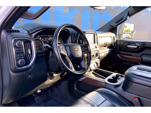 Used 2021 Chevrolet Silverado 2500 High Country AWD/4WD image 16