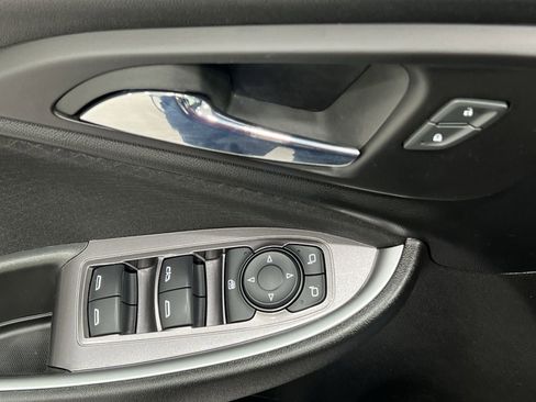 Used 2023 Chevrolet Malibu LT image 13