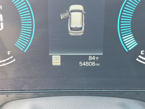 Used 2024 Hyundai Kona SEL FWD image 35