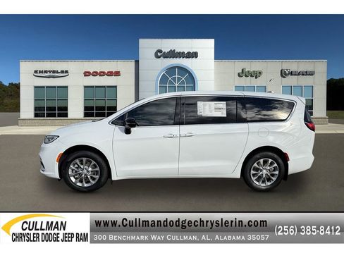 New 2026 Chrysler Pacifica Select image 6
