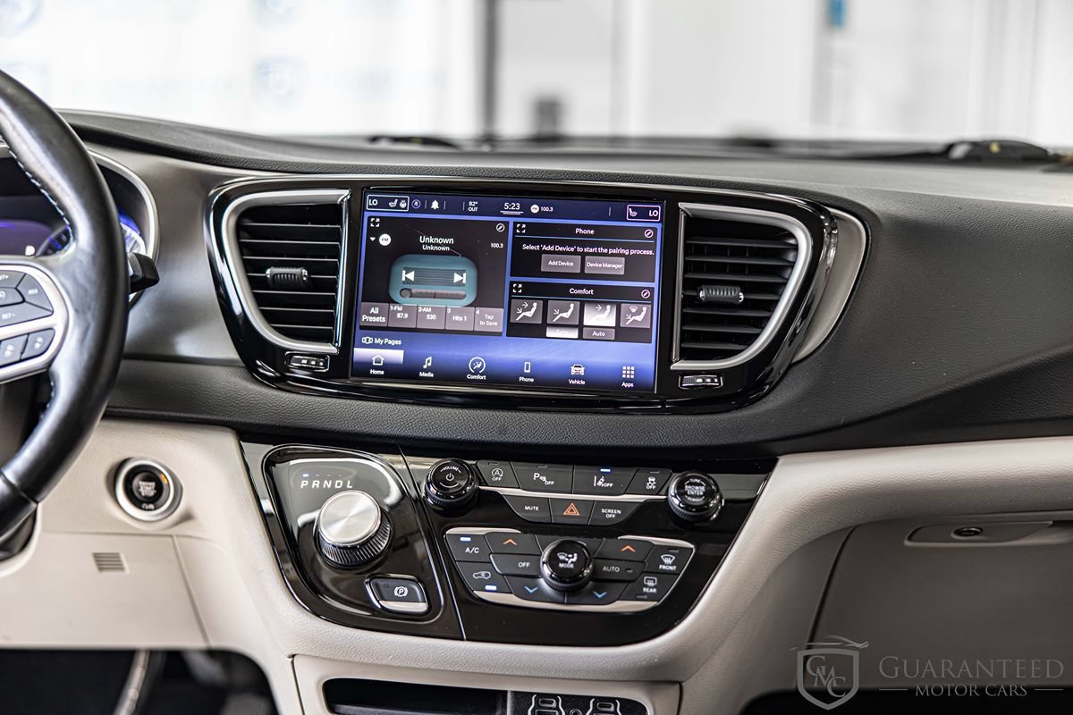 Used 2021 Chrysler Pacifica Touring-L FWD image 37
