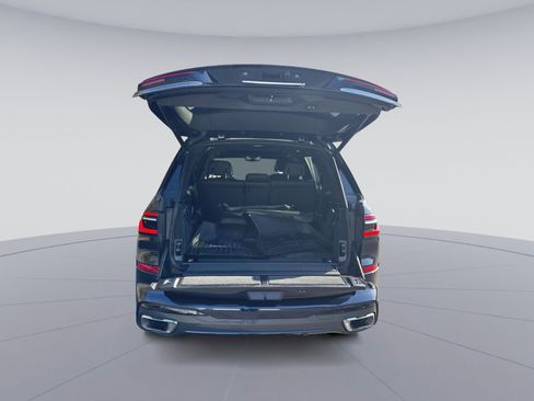 Used 2023 BMW X7 xDrive40i w/ M Sport Package image 28