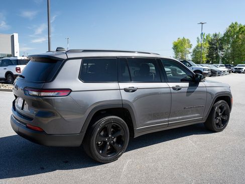 Used 2023 Jeep Grand Cherokee L Laredo AWD/4WD image 10