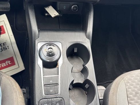 Used 2020 Ford Escape SE image 18