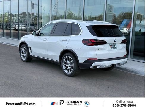 New 2026 BMW X5 xDrive50e w/ Premium Package AWD/4WD image 3