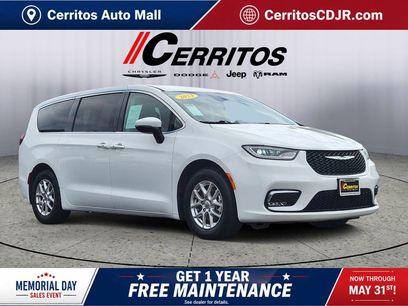 Certified 2023 Chrysler Pacifica Touring-L