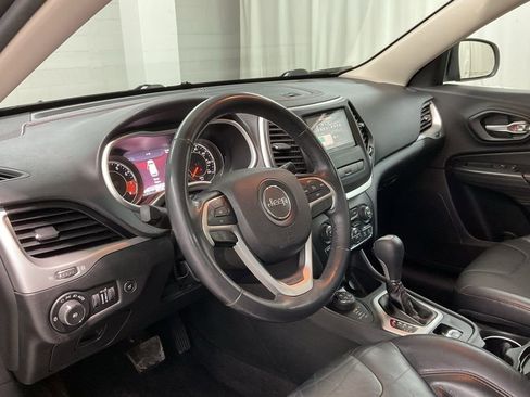 Used 2015 Jeep Cherokee Trailhawk w/ Comfort/Convenience Group image 16