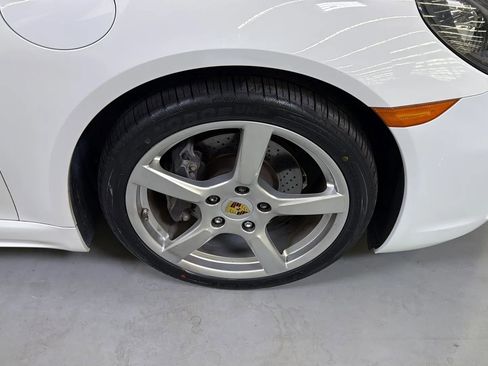 Used 2018 Porsche 718 Boxster RWD image 22