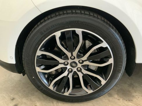 Used 2018 Land Rover Range Rover Sport HSE AWD/4WD image 47