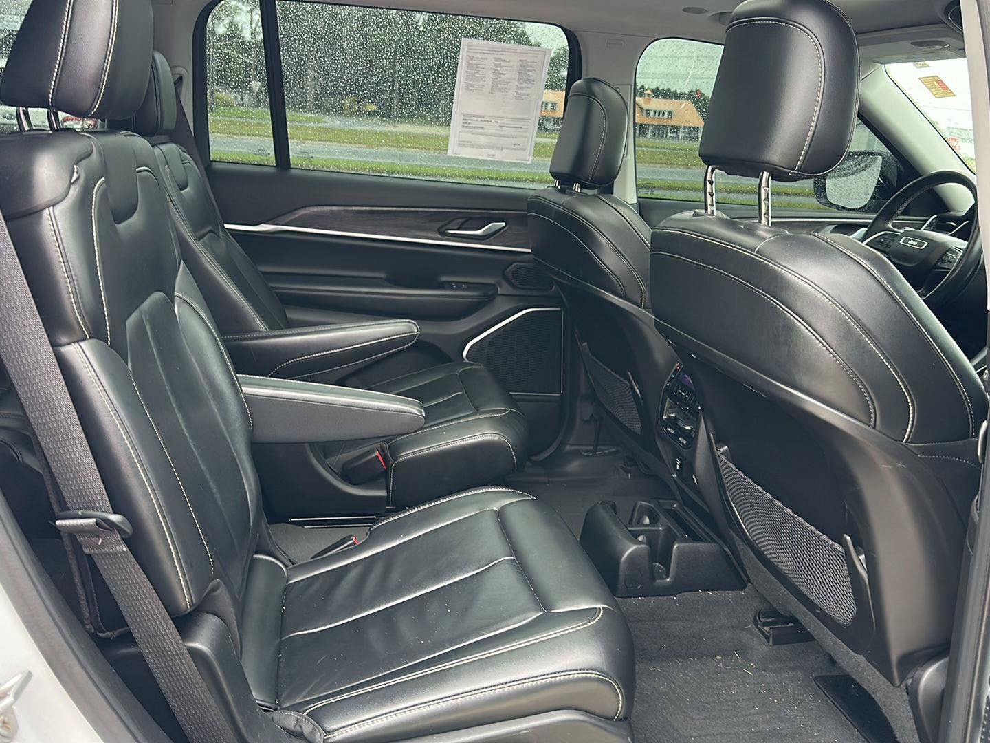 Used 2021 Jeep Grand Cherokee L Limited AWD/4WD image 12
