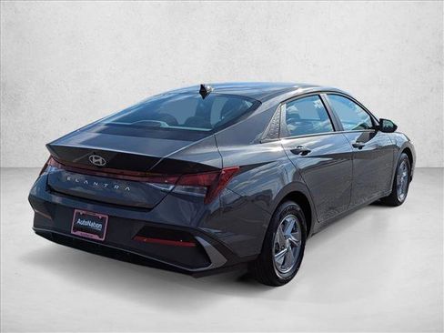 New 2026 Hyundai Elantra SE w/ Cargo Package image 5