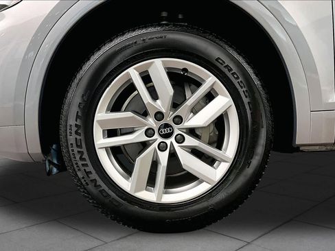Used 2023 Audi Q5 2.0T Premium w/ Convenience Package AWD/4WD image 11