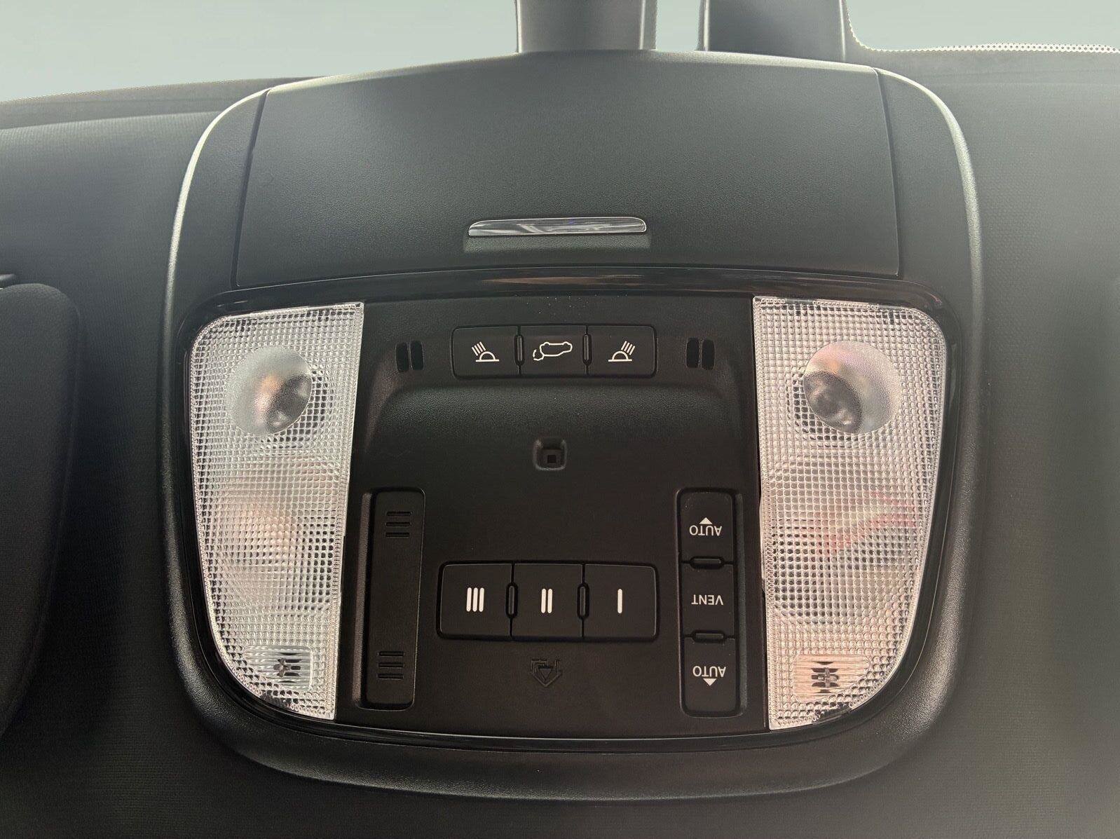 Used 2025 Dodge Durango R/T AWD/4WD image 29