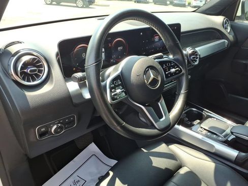 Used 2021 Mercedes-Benz GLB 250 image 16