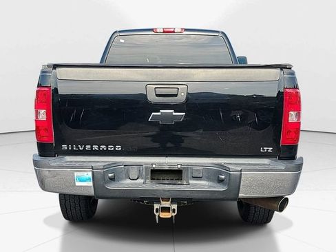 Used 2009 Chevrolet Silverado 3500 LTZ w/ LTZ Plus Package AWD/4WD image 4
