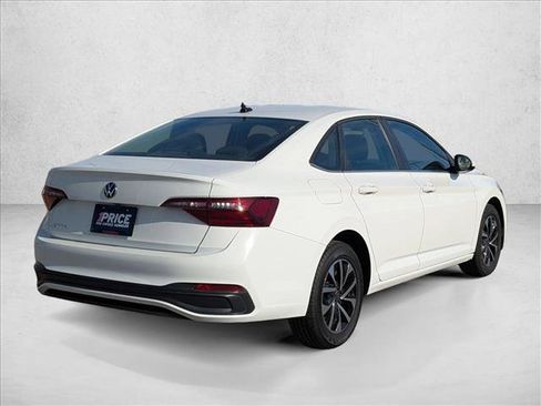 Used 2024 Volkswagen Jetta S image 5