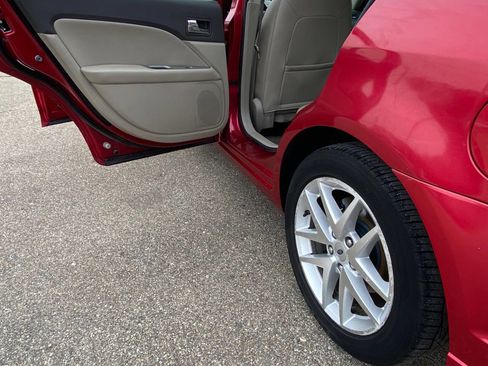 Used 2012 Ford Fusion SEL image 22