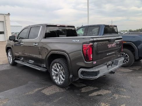 Used 2020 GMC Sierra 1500 SLT w/ SLT Premium Package AWD/4WD image 2