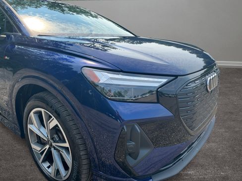 Used 2025 Audi Q4 e-tron Premium Plus image 39