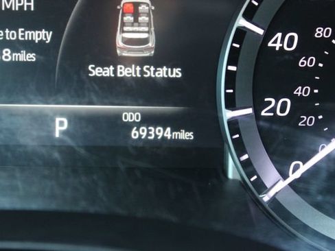 Used 2022 Toyota Highlander XSE AWD/4WD image 19