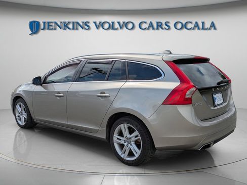 Used 2015 Volvo V60 T5 Premier Plus FWD image 5