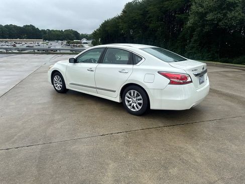 Used 2014 Nissan Altima 2.5 S FWD image 10