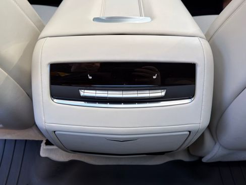 Used 2023 Cadillac Escalade Premium Luxury Platinum image 16