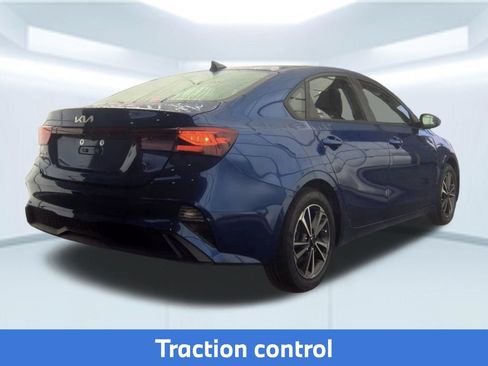Used 2024 Kia Forte LXS FWD image 2