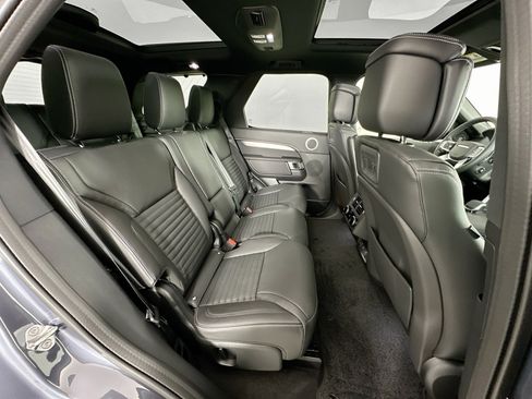 Certified 2025 Land Rover Discovery Dynamic SE image 25