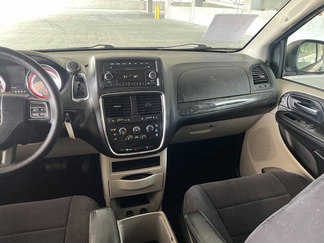 Used 2013 Dodge Grand Caravan SE FWD image 15