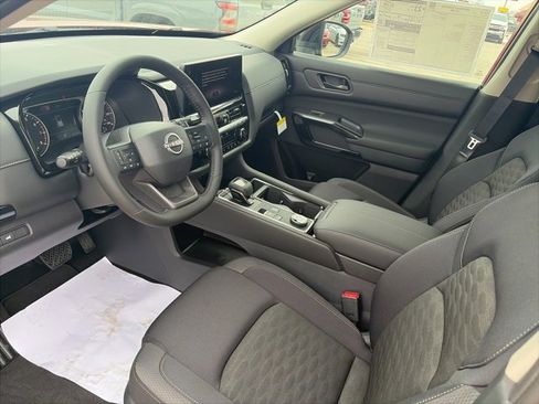 New 2026 Nissan Pathfinder SV image 16