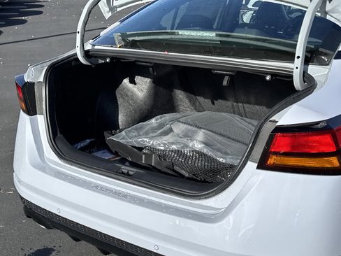 New 2025 Nissan Altima 2.5 SR w/ SR Premium Package image 8