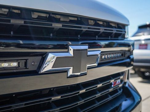 Used 2021 Chevrolet Silverado 1500 LT Trail Boss w/ Convenience Package II image 12