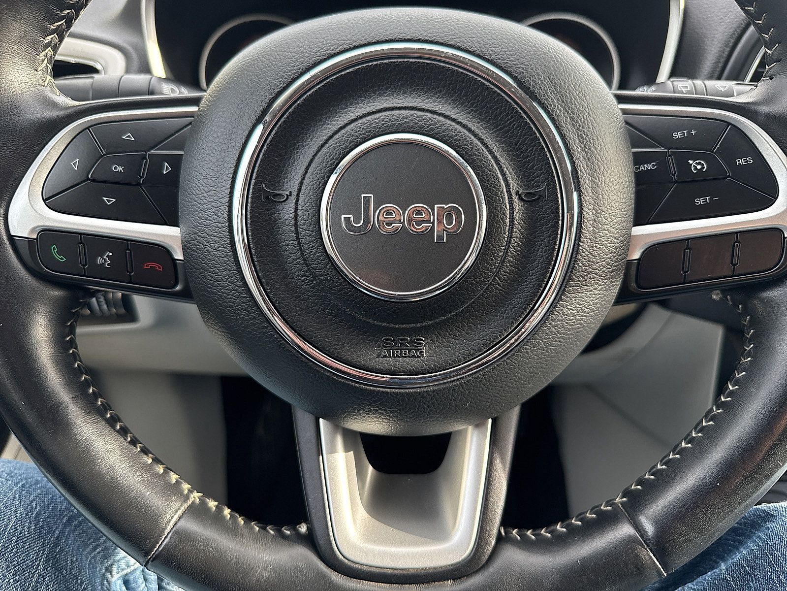 Used 2019 Jeep Compass Latitude w/ Popular Equipment Group AWD/4WD image 41
