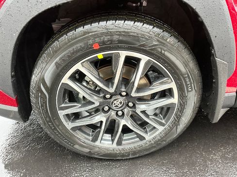 New 2026 Toyota Corolla Cross XLE w/ Convenience Package image 25